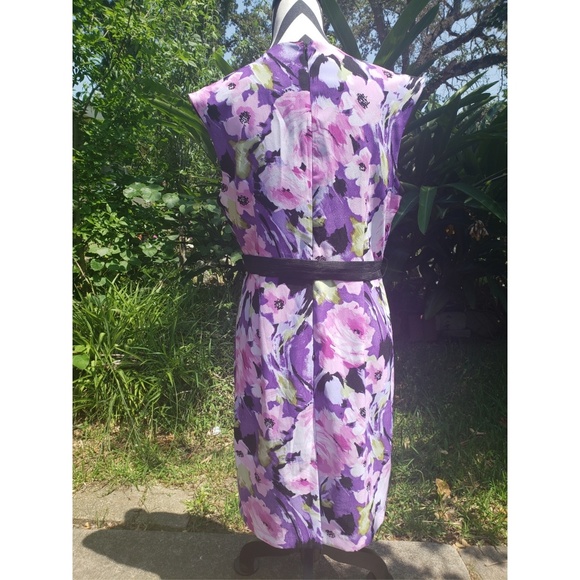 Dress - Picture 2 of 4